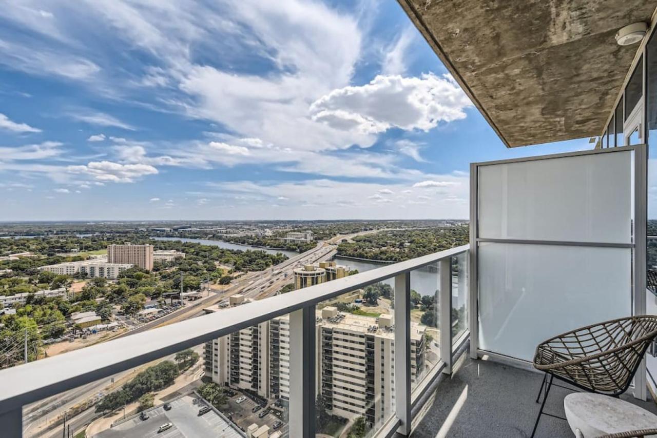 Luxury 1Br With Views, Rooftop Pool And Walk To Rainey St. Apartment Austin Exterior photo